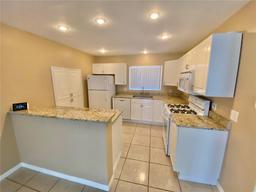 Picture of 10401 Larissa Street, Orlando, FL 32821