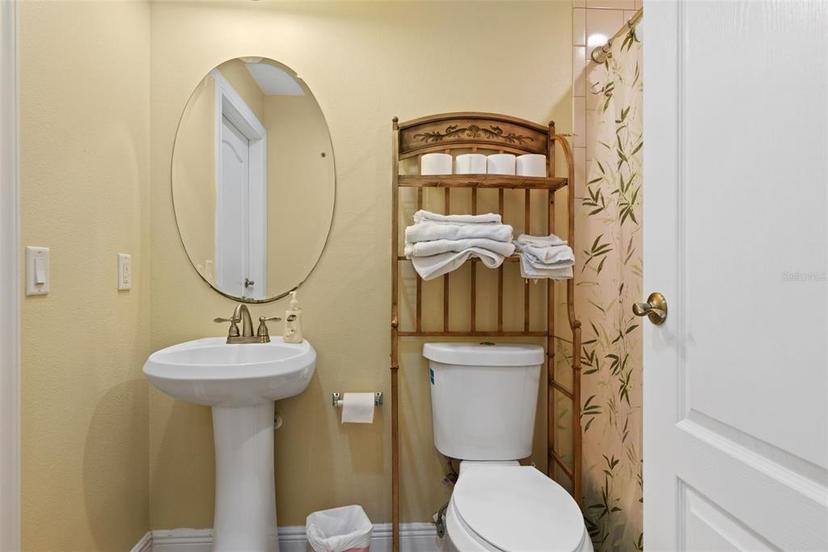 Picture of 620 Bayway Boulevard Unit 3
