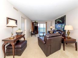Picture of 633 Alhambra Road Unit 605, Venice, FL 34285