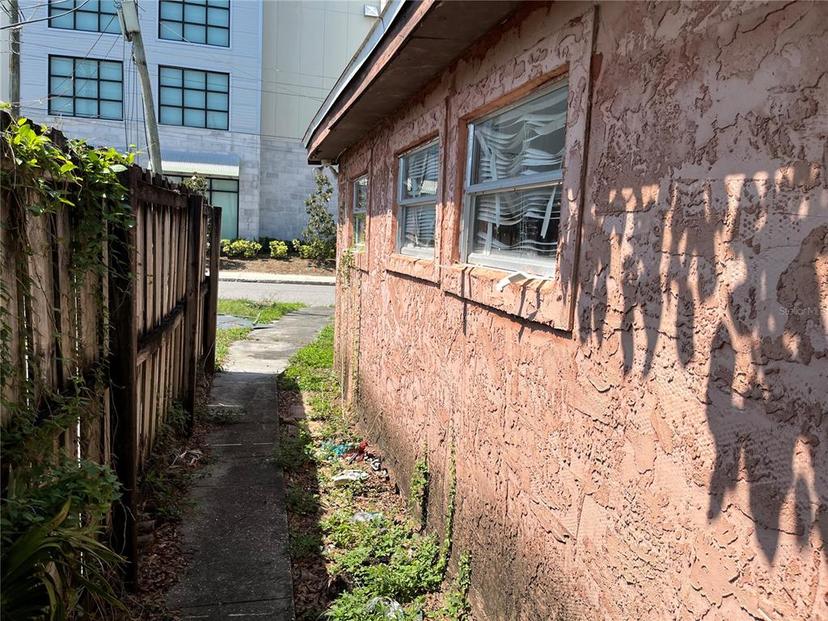 Picture of 103 W Hamilton Avenue, Tampa FL 33604