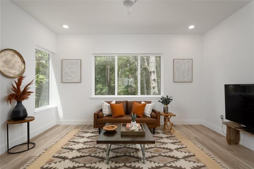 Picture of 2601 SW Williston Road Unit 5, Gainesville FL 32608