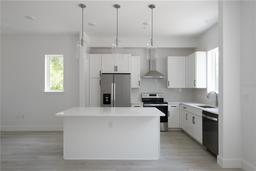 Picture of 2601 SW Williston Road Unit 8, Gainesville, FL 32608