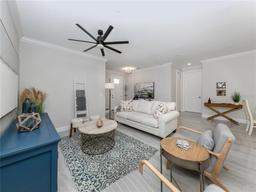 Picture of 934 E Venice Avenue, Venice, FL 34285