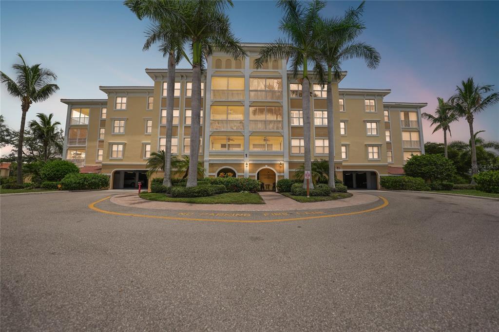 Picture of 255 WEST End Drive Unit 1412, Punta Gorda, FL 33950