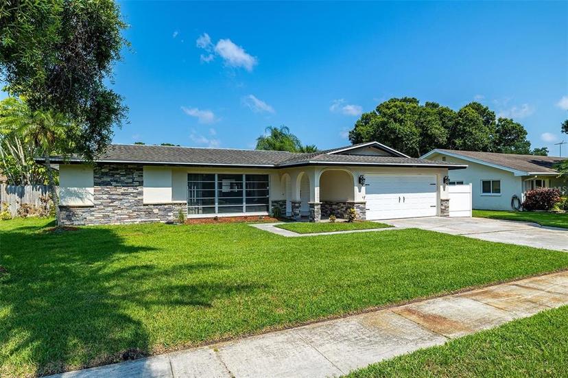 Picture of 1937 Arvis Circle E, Clearwater FL 33764