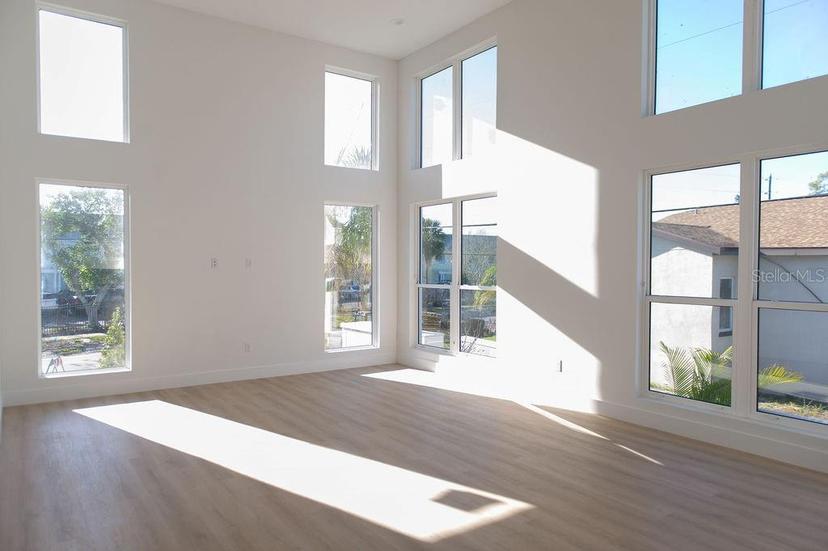 Picture of 3850 Pompano Drive Se Unit 1, St Petersburg FL 33705