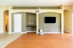 Picture of 2316 Roanoke Springs Drive, Ruskin, FL 33570