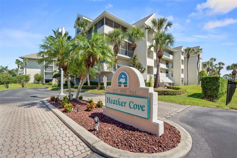 Picture of 5537 Sea Forest Drive Unit 302, New Port Richey FL 34652