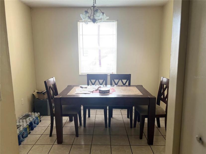 Picture of 302 E Whitehall Court Unit 111, Tampa FL 33604