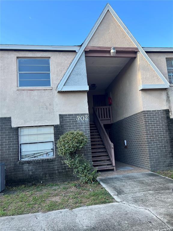 Picture of 302 E Whitehall Court Unit 111, Tampa FL 33604