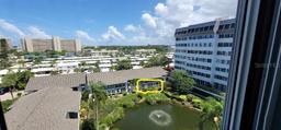 Picture of 1046 W Peppertree Lane Unit 115B, Sarasota, FL 34242