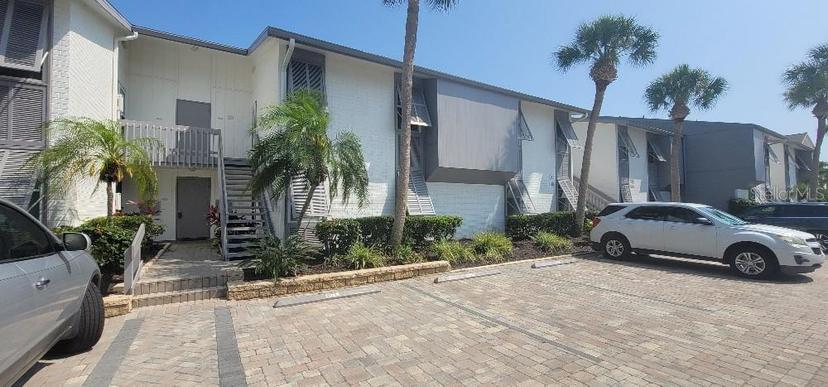 Picture of 1046 W Peppertree Lane Unit 115B, Sarasota FL 34242