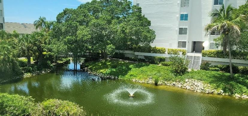 Picture of 1046 W Peppertree Lane Unit 115B, Sarasota FL 34242