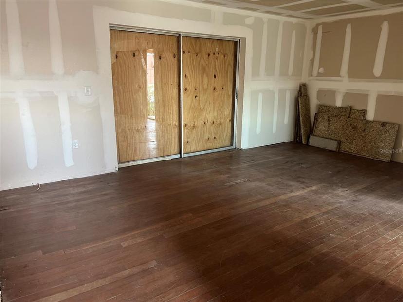 Picture of 9027 Westchester Circle Unit 118, Tampa FL 33604