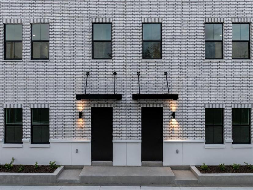 Picture of 1218 E Kay Street Unit 11, Tampa FL 33602