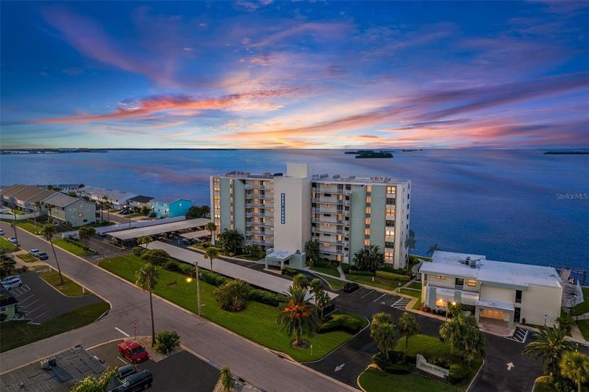 Picture of 200 Woodette Drive Unit Tr-B (102W), Dunedin FL 34698