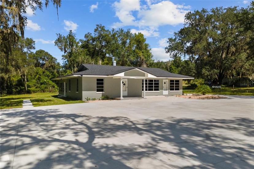 Picture of 8941 E County Road 466, Lady Lake FL 32162