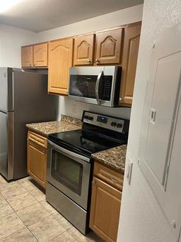 Picture of 4728 Walden Circle Unit 31, Orlando, FL 32811