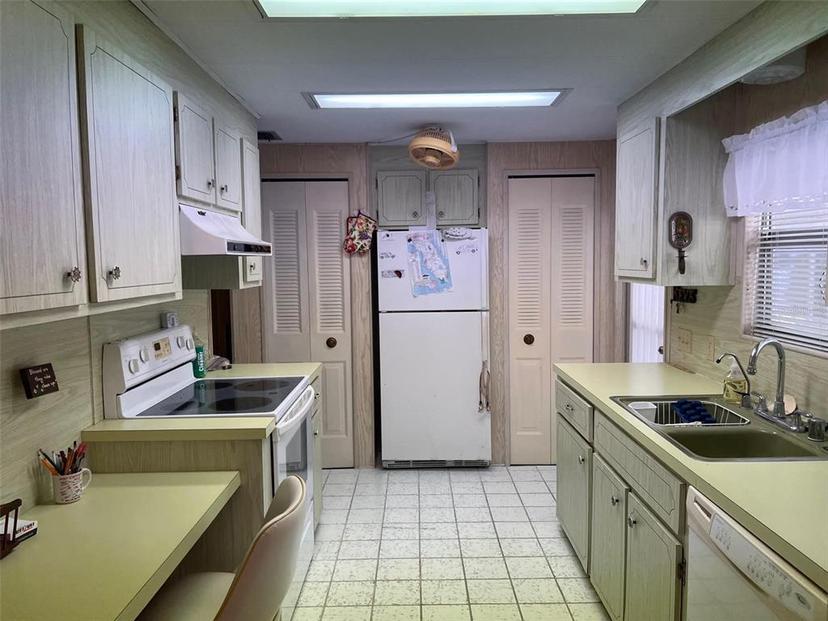 Picture of 201 Royal Palm Circle, Largo FL 33778