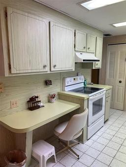 Picture of 201 Royal Palm Circle, Largo, FL 33778