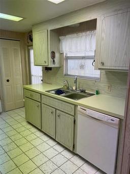 Picture of 201 Royal Palm Circle, Largo, FL 33778