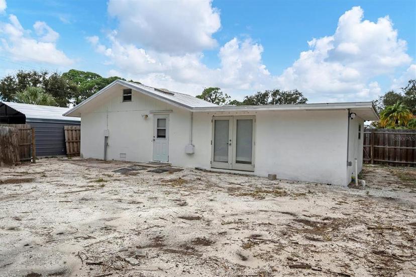 Picture of 1670 Lakeview Place