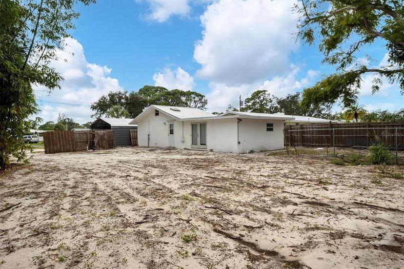 Picture of 1670 Lakeview Place