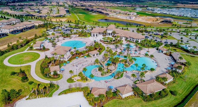 Picture of 785 Ocean Course Avenue Unit 785, Davenport FL 33896