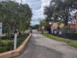 Picture of 2860 N Powers Drive Unit 14, Orlando, FL 32818