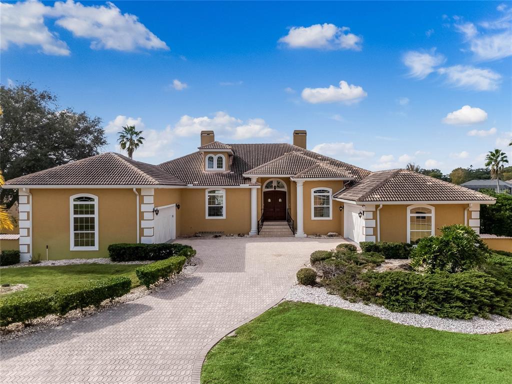 Picture of 10843 Lakeshore Drive, Clermont, FL 34711