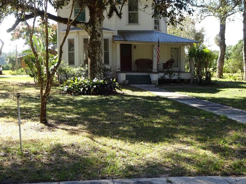 Picture of 207 E 2Nd Avenue, Pierson FL 32180
