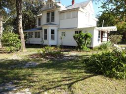 Picture of 207 E 2Nd Avenue, Pierson, FL 32180