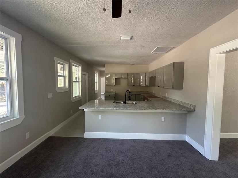 Picture of 800 Kilgore Street, Wildwood FL 34785