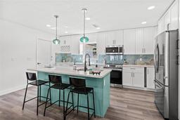 Picture of 807 Gateway Lane, Tampa, FL 33613