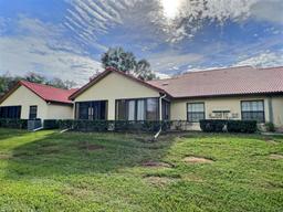 Picture of 2058 Forest Drive Unit 4, Inverness, FL 34453