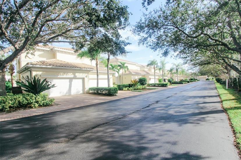 Picture of 1708 Triano Circle Unit 1708, Venice FL 34292