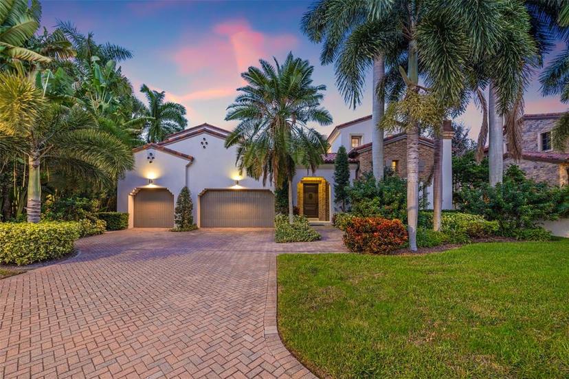 Picture of 851 Brightwaters Boulevard Ne, St Petersburg FL 33704