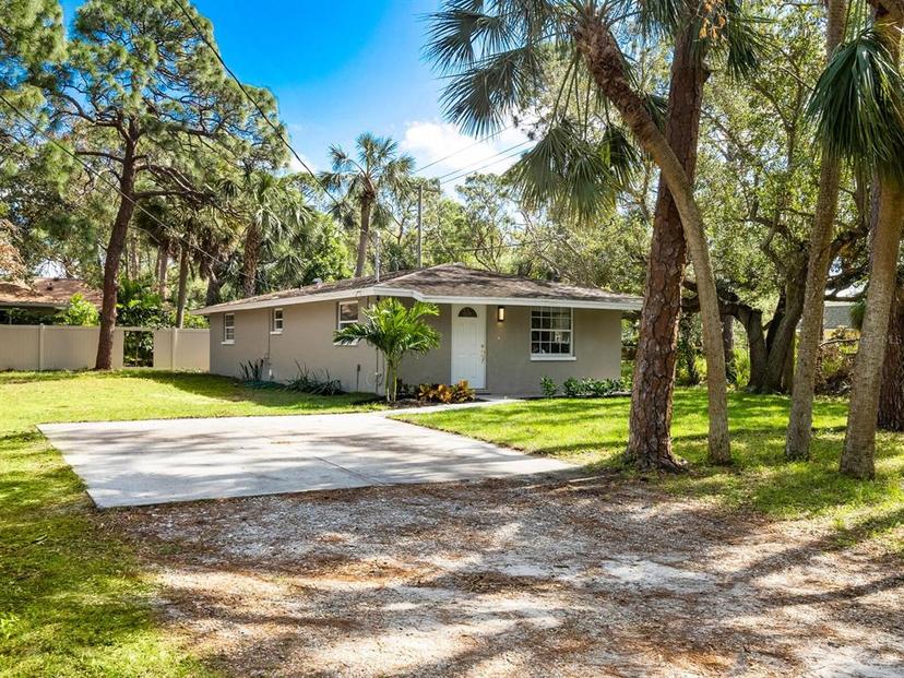 Picture of 620 N Shade Avenue, Sarasota FL 34237
