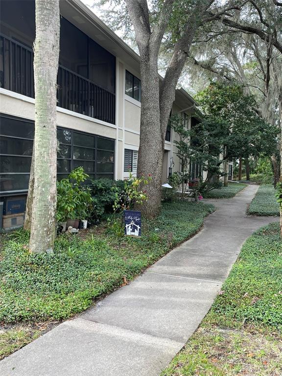 Picture of 6010 Laketree Lane Unit L, Temple Terrace FL 33617