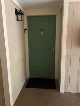 Picture of 6010 Laketree Lane Unit L, Temple Terrace, FL 33617