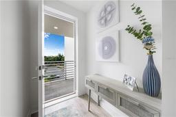 Picture of 1709 N Tamiami Trail Unit 403, Sarasota, FL 34234