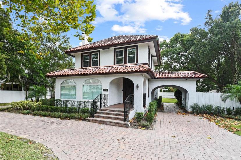 Picture of 1310 Aloma Avenue, Winter Park FL 32789