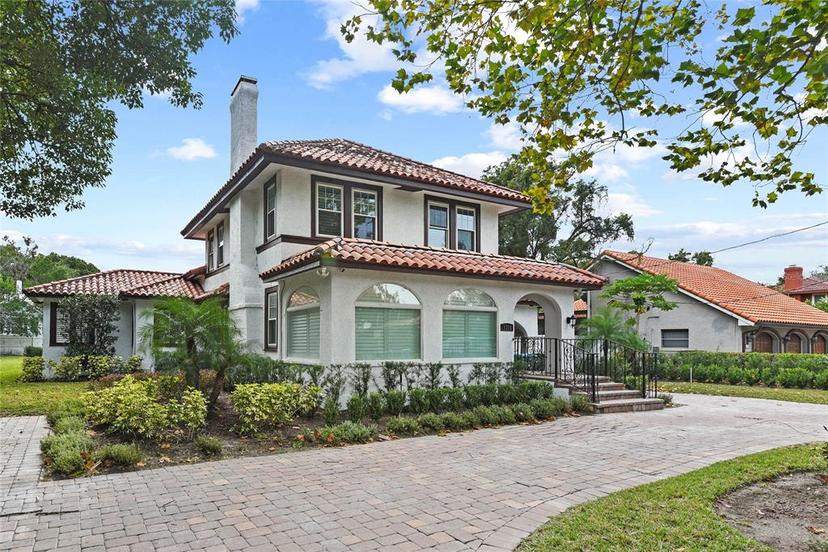 Picture of 1310 Aloma Avenue, Winter Park FL 32789