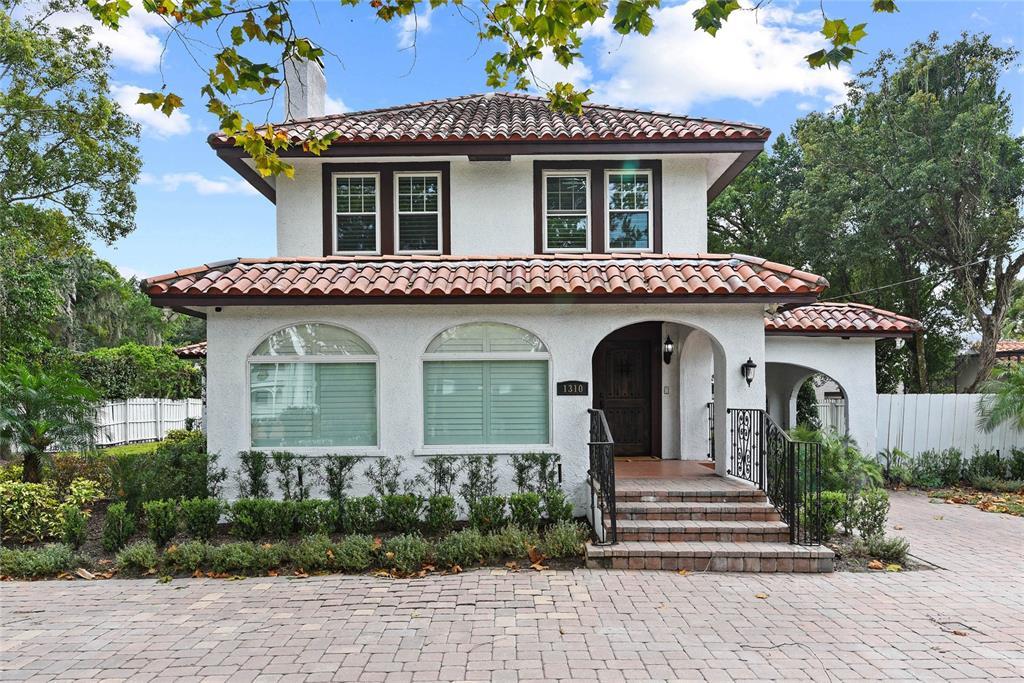 Picture of 1310 Aloma Avenue, Winter Park, FL 32789