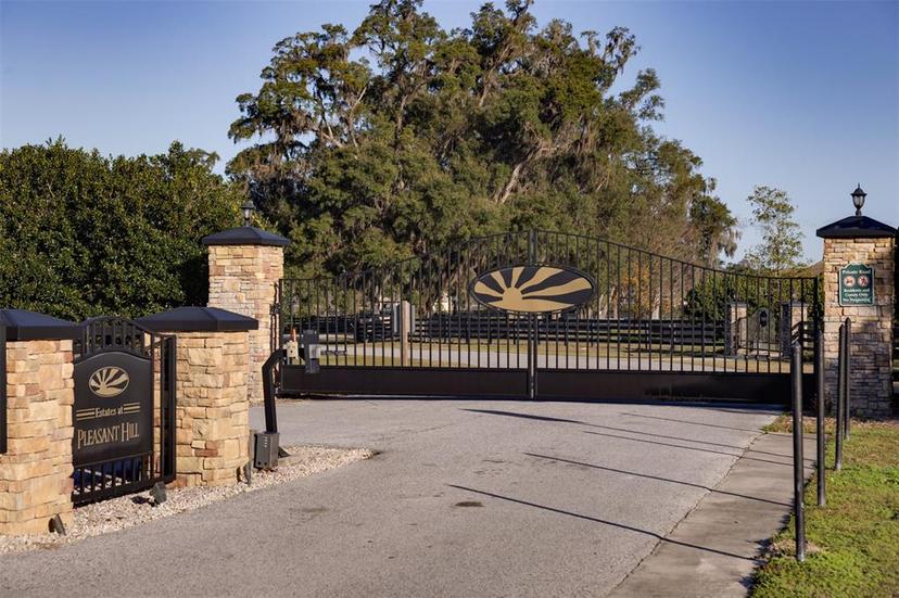 Picture of 5570 NW 153Rd Court, Morriston FL 32668