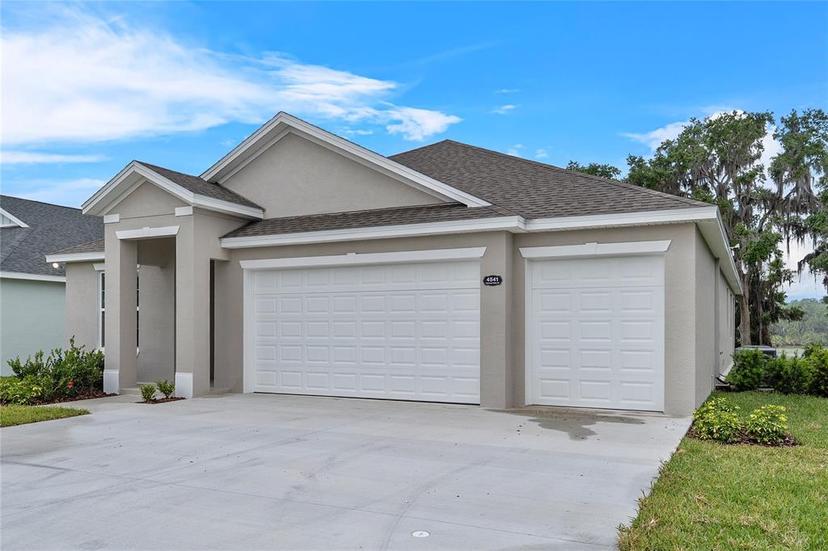 Picture of 4541 Fairway Oaks Drive, Mulberry FL 33860