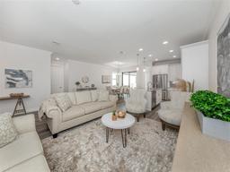 Picture of 922 E Venice Avenue, Venice, FL 34285