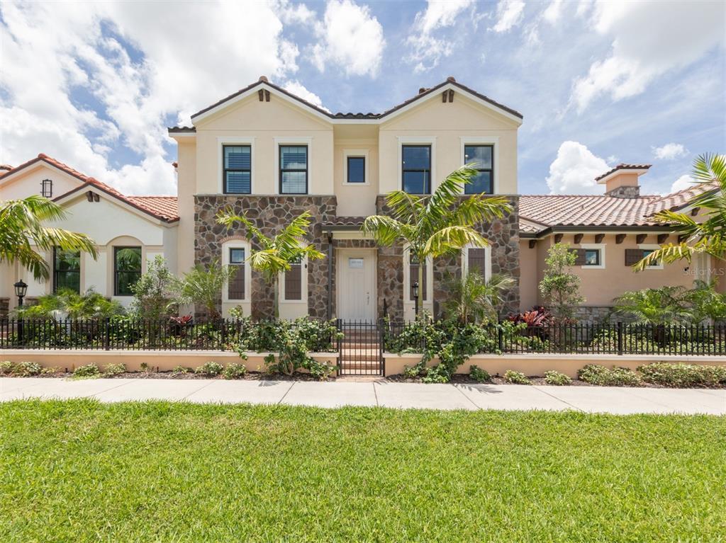 Picture of 922 E Venice Avenue, Venice, FL 34285
