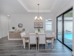 Picture of 922 E Venice Avenue, Venice, FL 34285