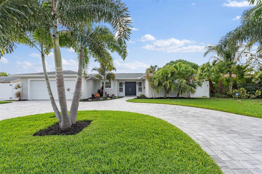 Picture of 170 98Th Avenue N, St Petersburg, FL 33702